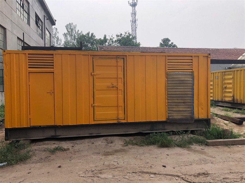 高青柴油发电机如何判断新机油是否已经完全充满机油滤清器？