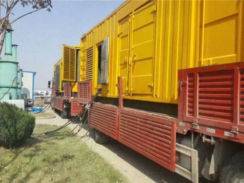 高青发电机出租如何根据燃油压力判断燃油系统是否存在故障？