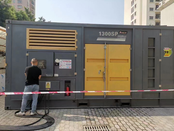 高青如何根据实际需求选择合适电压和功率的柴油发电机组？