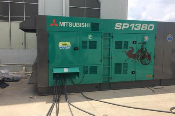 高青为什么有些柴油发电机组的输出电压可以调节？