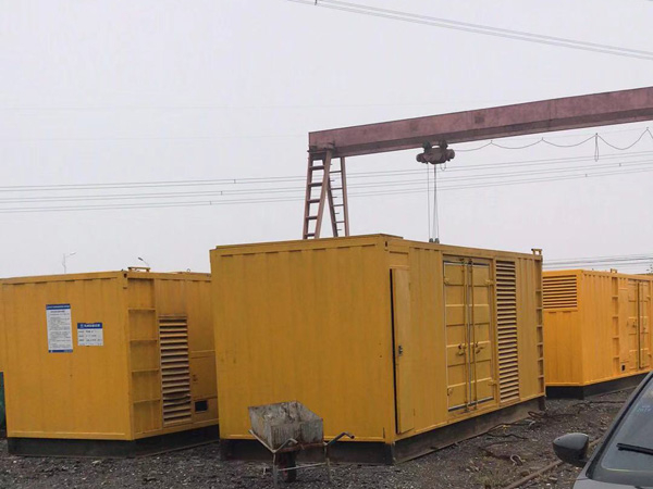 高青100kw柴油发电机组每小时油耗？